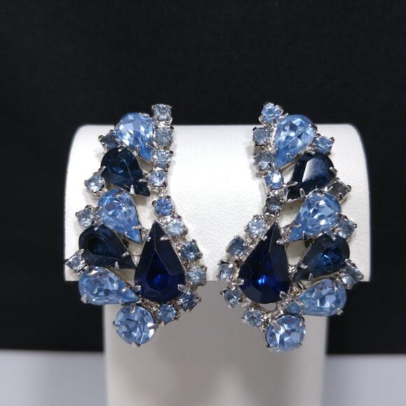 Vintage Blue Rhinestone Clip Earrings, Ear Climbers, Rhodium Plated, 1960s - Picture 4 of 10